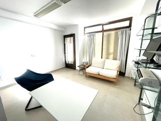 Rent Business premise in Carrer de monterrey 1. Local con terraza en santa catalina