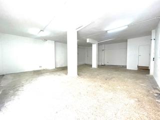 Rent Business premise in Carrer de l'infant pagà 3. ¡oportunidad única de alquilar amplio local en una ubicación pri