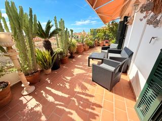 tic  Carrer dels caputxins. Atico vistas espectaculares.  cuatro dormitorios, dos baos. pla