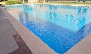 Planta baixa  Carrer andr�s segovia. Impecable planta baja con piscina comunitaria y zona ajardinada