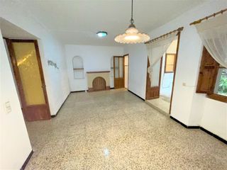 House in Art. Casa con 5 habitaciones