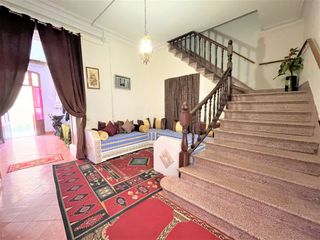 House  Carrer major. Casa con 8 habitaciones