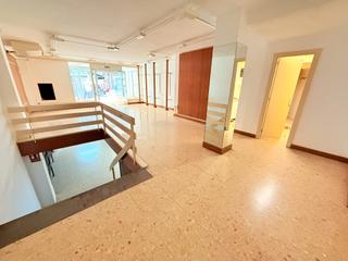 Business premise in El Mercat. Oportunidad local en venta zona calle san miguel
