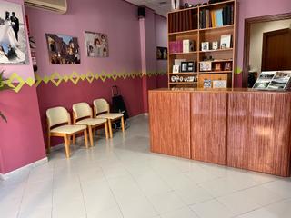 Local commercial  Carrer de la closa de mestres. Local en venta en reus
