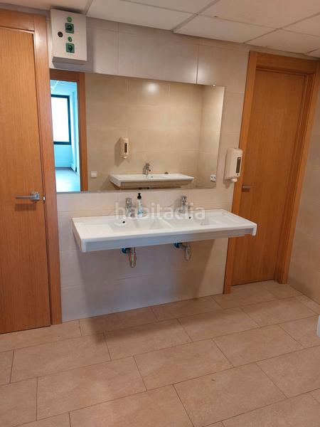 Foto feb81360-38b6-4b08-a0d5-61ab8dc7209c. Miete büro in Vila de Gràcia Barcelona