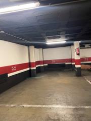 Rent Car parking in Carrer de còrsega 381. Alquiler de garaje en calle de còrsega, 381