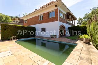 Maison à Palma de Cervelló (La). Casa en el centro de 8 habitaciones , jardín  piscina y  parking