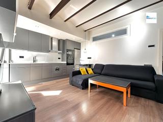 Appartement à Molins de Rei. Piso reformado en el centro de molins de rei  oportunidad única!