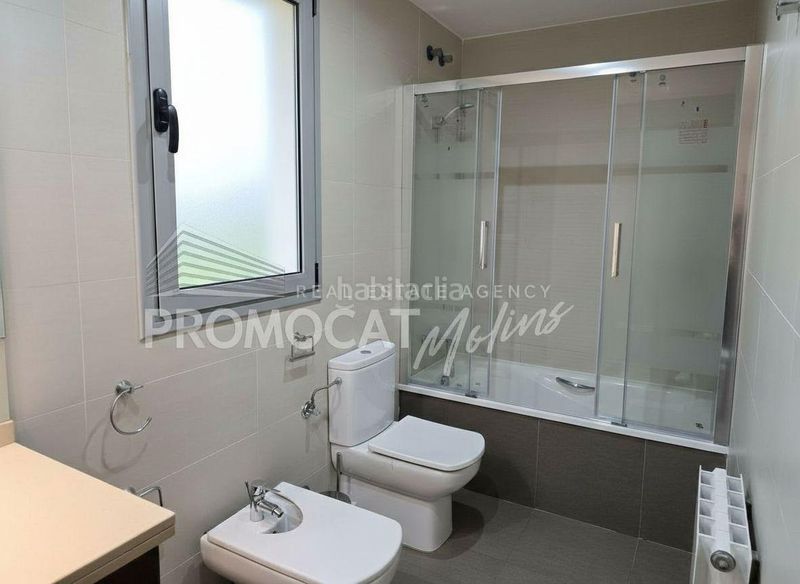 Foto 2d2090a3-11bc-4cd2-8661-51af6d669769. Piso magnífico piso en avinguda barcelona espacio, luz y calidad de vida frente al parc de la mariona en Molins de Rei