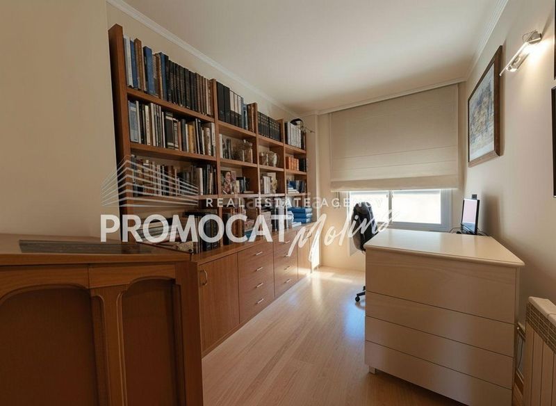 Foto b4ebf8a6-7d1e-4e23-8b61-97b8e0322568. Pis amb aparcament piscina a Molins de Rei