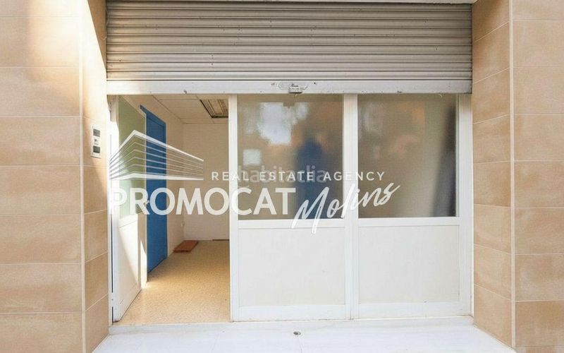 Foto 292165d4-5301-4952-8279-b49eea4828f3. Local comercial a Can Vidalet Esplugues de Llobregat