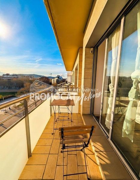 Foto b957cb29-da3b-4377-b457-540184b239ba. Àtic amb aparcament a Molins de Rei