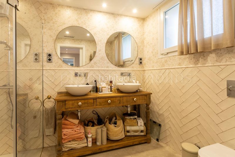 Foto cc722d3c-83bb-4710-9307-f8f098038070. Casa amb calefacció aparcament piscina a Papiol (El)