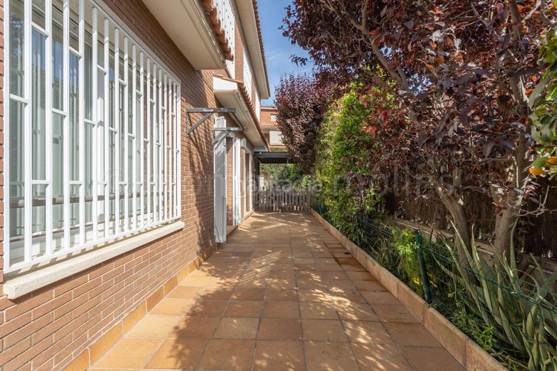 Foto ef458808-cda9-40a2-b267-a850311dfbc3. Casa amb calefacció aparcament piscina a Papiol (El)