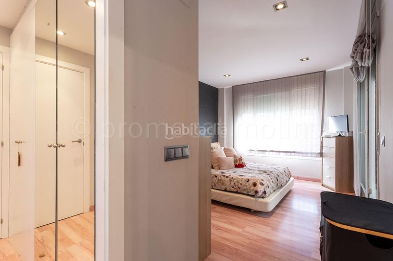 Foto f53499e6-da92-46ef-b7e2-74f1a9b60373. Casa amb calefacció aparcament piscina a Papiol (El)