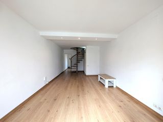 Duplex in Sant Vicenç dels Horts. Promocat indus les presenta en exclusiva este fantástico dúplex
