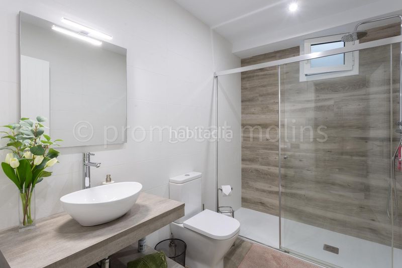 Foto 646e669e-f457-4190-8e92-5c29ea4ef854. Xalet amb calefacció aparcament piscina a Teià