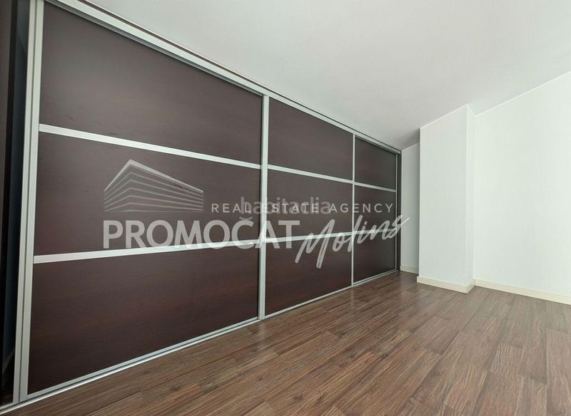 Foto e91e5875-e9d5-4c42-b726-54b5a7e1d88a. Àtic amb calefacció aparcament a Molins de Rei