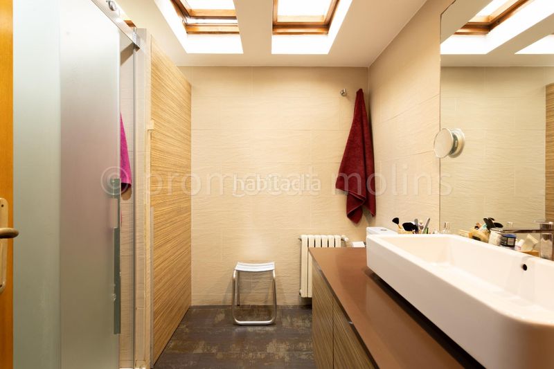Foto 0e9e2e19-76d5-4876-9057-a48ada348705. Casa amb calefacció aparcament a Molins de Rei