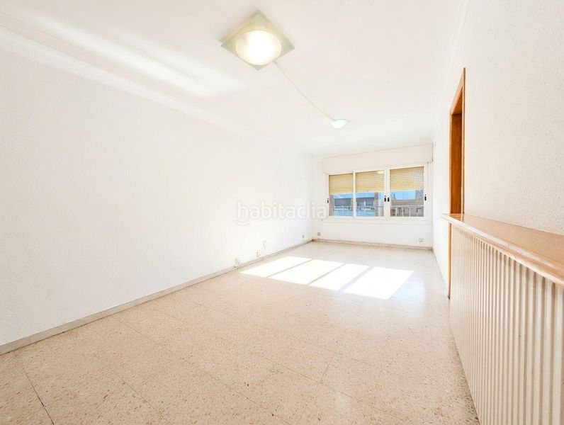 Foto f85b33a5-95e1-4f64-97d3-aefbf8b31606. Pis a Molins de Rei