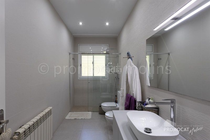 Foto dae087d0-f888-45e3-8ada-b6f28561ae53. Xalet amb piscina a Teià