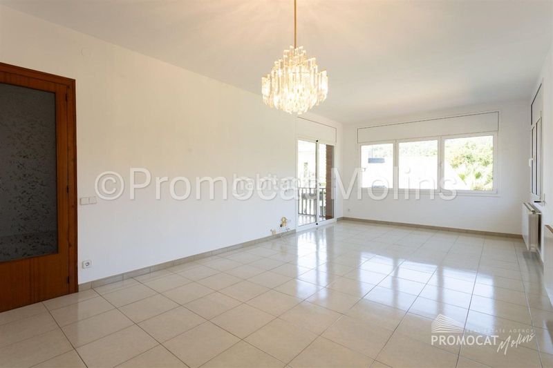 Foto 1604e315-eb82-4e1f-8184-a59808e62ae3. Casa amb calefacció aparcament piscina a Palma de Cervelló (La)