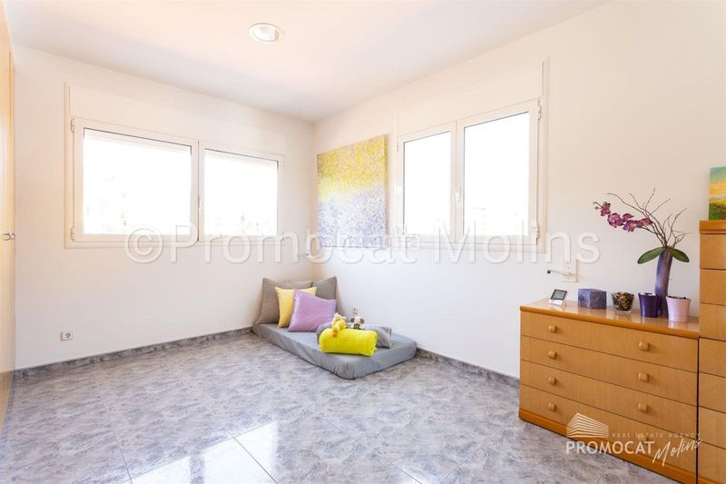 Foto 70f9cf6a-3625-43af-bd02-8a5220034526. Casa amb calefacció aparcament piscina a Palma de Cervelló (La)