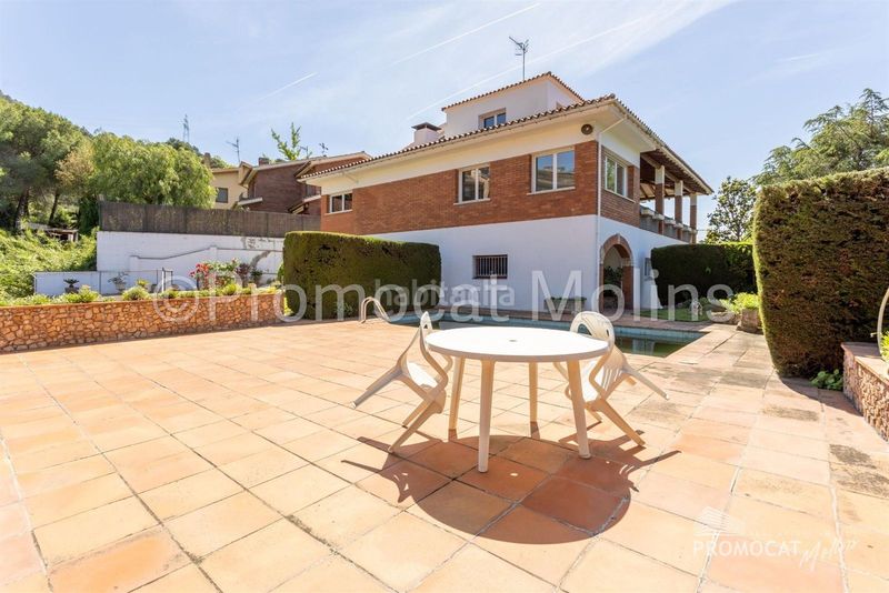 Foto 90a35c8a-1c8e-402e-8eac-fcf739e7d1e2. Casa amb calefacció aparcament piscina a Palma de Cervelló (La)