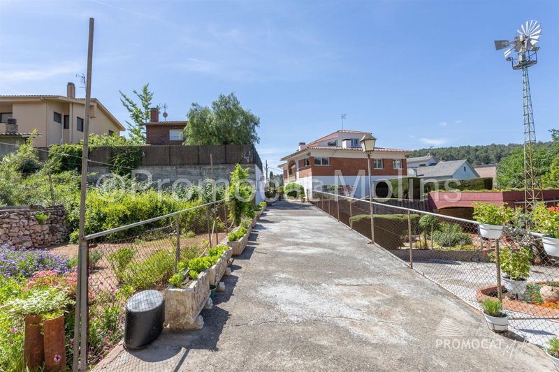 Foto a6b40a80-4edf-46b9-bc4c-f00989825b78. Casa amb calefacció aparcament piscina a Palma de Cervelló (La)