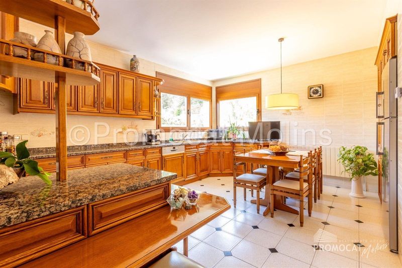 Foto d17e3888-f664-450d-8c9b-c2318d8ae895. Casa amb calefacció aparcament piscina a Palma de Cervelló (La)