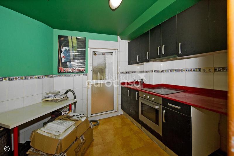 Foto 5ba9b927-b201-44e5-9894-bc3d113a635e. Local comercial a Centro - Ayuntamiento Santander