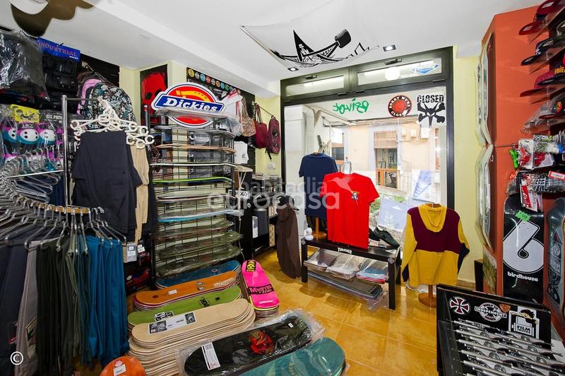 Foto ac5dfdba-a65d-48b5-b0bf-bbd887f7bfe4. Local comercial a Centro - Ayuntamiento Santander