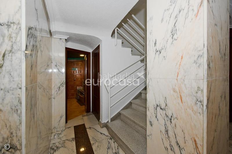 Foto bbda9e2e-01d5-4334-9360-bb025108c5f0. Local comercial a Centro - Ayuntamiento Santander
