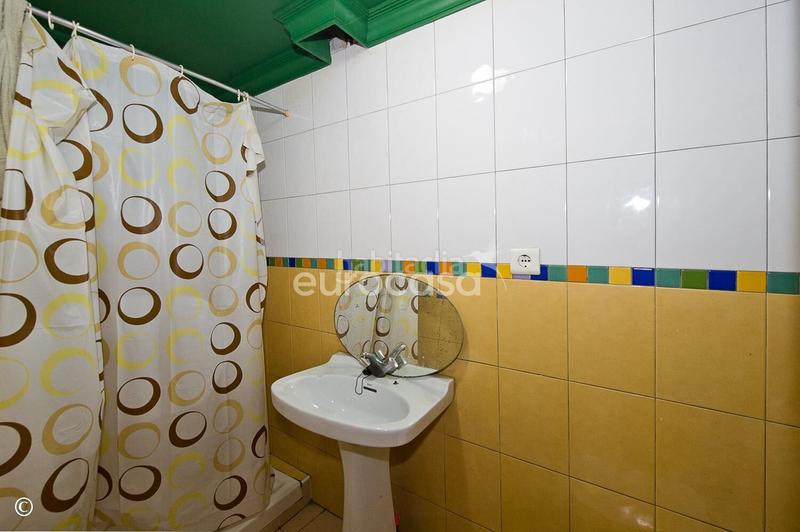 Foto c064b62c-7ca6-4ac6-9c1e-15ccaeb4a195. Local comercial a Centro - Ayuntamiento Santander