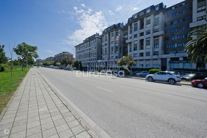 Foto 333550d9-2a2e-4610-b5a5-37167ec02bb0. Location appartement avec chauffage parking dans Los Castros Santander