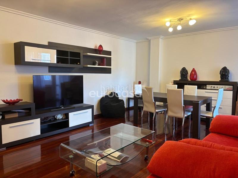 Foto d14c249e-b2cb-4f32-9553-80e22aede22d. Location appartement avec chauffage parking dans Los Castros Santander