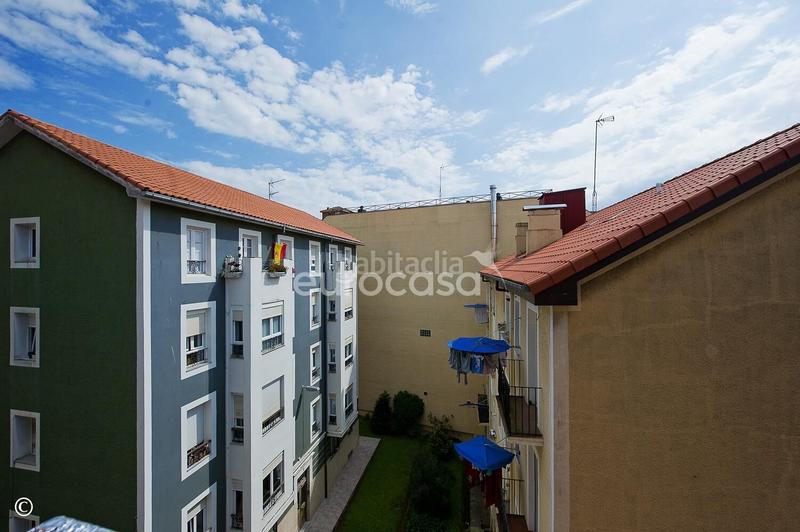 Foto d329b24c-fb23-44bf-8b80-ae3a71f8f2d8. Piso céntrico, luminoso y acogedor en Numancia - San Fernando Santander
