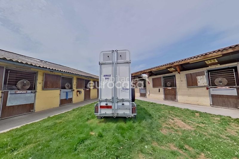 Foto 01f6c88b-9441-44fa-b57d-d935df090fc4. Casa con parcheggio in El Callejo - La Pesquera - La Arenosa Laredo