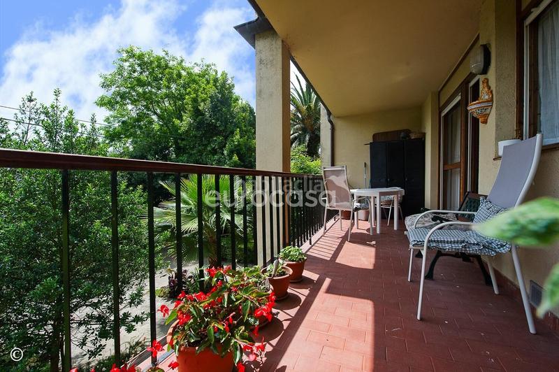 Foto 6dded28e-6578-4090-9818-c368fc1884d7. Casa bifamiliare con riscaldamento parcheggio in Peñacastillo - Nueva Montaña Santander