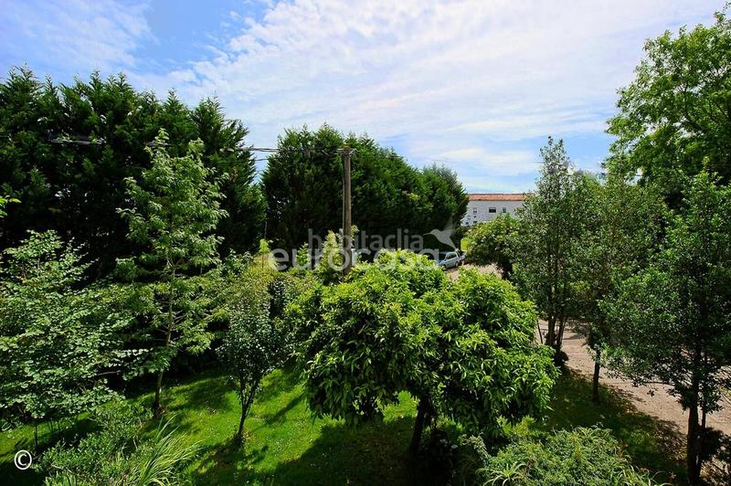 Foto 86e161e8-7d99-42fd-8412-45cfc24c079b. Casa bifamiliare con riscaldamento parcheggio in Peñacastillo - Nueva Montaña Santander