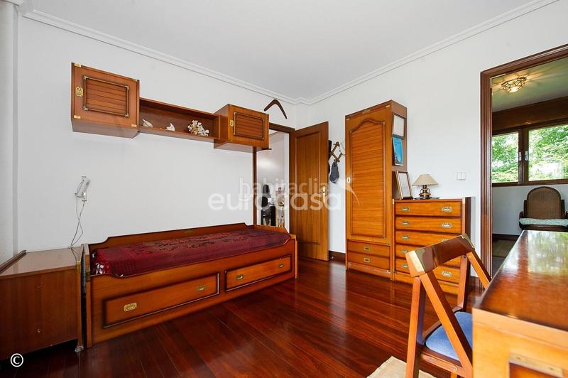 Foto b3b07b30-0a36-4a17-abce-e11608e6785a. Casa bifamiliare con riscaldamento parcheggio in Peñacastillo - Nueva Montaña Santander