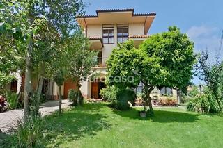 Casa aparellada  Calle ojaiz. Donde los sueos se hacen realidad