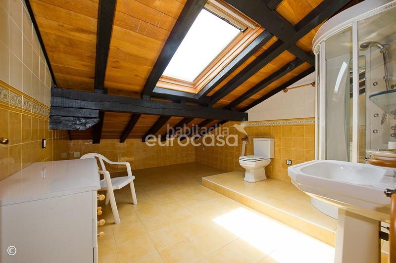 Foto 466242fd-86c0-4751-8881-39c372f339f4. Casa con riscaldamento in Alisal - San Román Santander