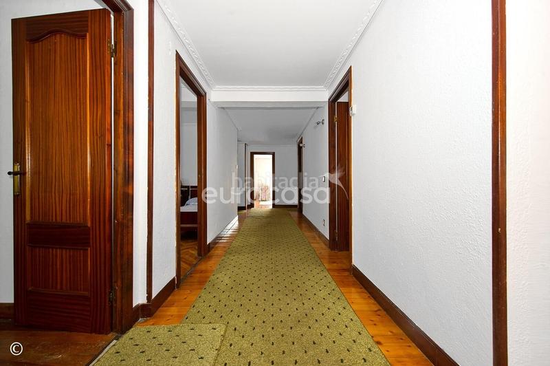 Foto b81cb3cc-a109-4925-b368-e848900670cb. Casa con riscaldamento in Alisal - San Román Santander