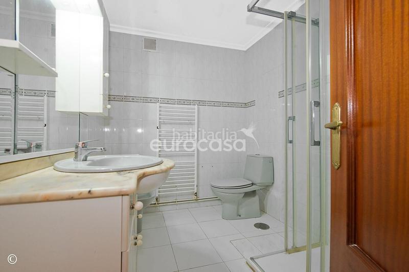 Foto 0a462a3f-041f-41e3-992f-e34abbe23ce4. Casa a schiera con riscaldamento parcheggio in Muriedas Camargo