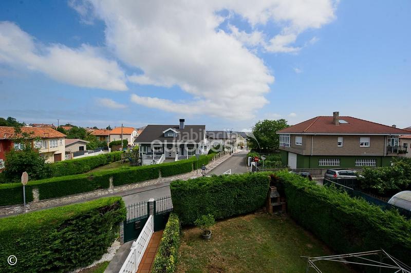 Foto 723029cb-59ae-468d-b87f-581bc61b1f5c. Casa a schiera con riscaldamento parcheggio in Muriedas Camargo