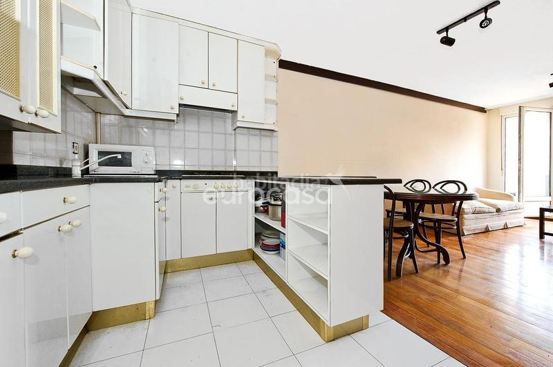 Foto 534160d8-b102-40c2-8a2d-fdd7236d8396. Piso reinventa y redescubre tu hogar en Castilla - Hermida Santander