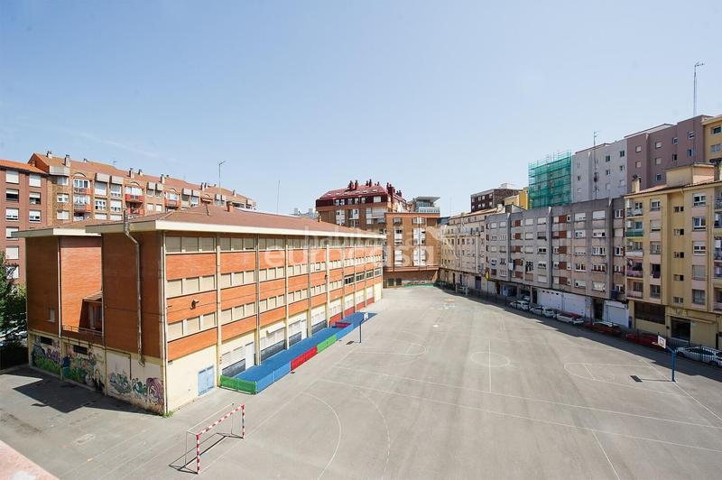 Foto a3c61374-b4b9-472d-a50d-9a629fd46b54. Piso reinventa y redescubre tu hogar en Castilla - Hermida Santander