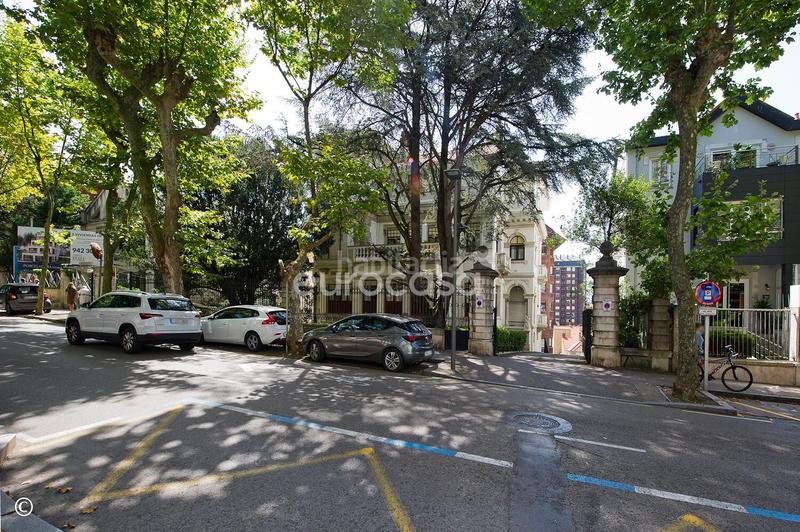 Foto d9265cfd-c877-4ba7-a71d-03d9848f8c26. Piso exclusividad y tranquilidad en el corazón en Santander