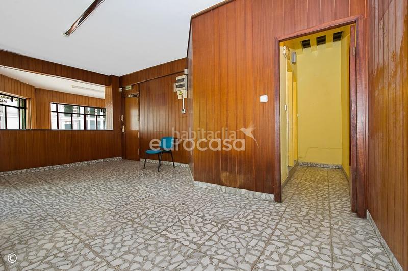 Foto c01f357e-20e8-4afd-8f64-ad26d20011ef. Geschäftsraum in Puerto Chico Santander